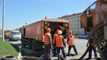 В Астрахани проводят масштабную реконструкцию ливневой канализации