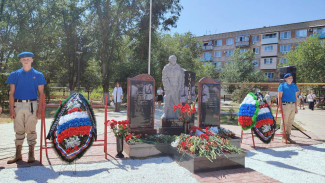 Под Астраханью открыли памятник погибшим участникам СВО