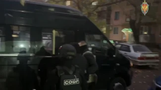 Трёх жителей Знаменска задержали за вымогательство денег у участника СВО 