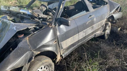 В Астраханской области в ДТП с самосвалом погиб водитель “Лады”