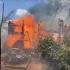 В Трусовском районе Астрахани загорелись жилой дом и хозпостройки