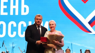 Игорь Бабушкин наградил астраханцев за вклад в развитие региона
