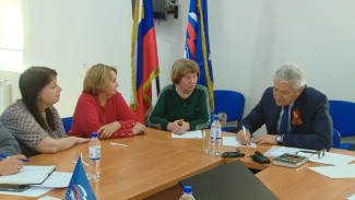 Леонид Огуль открыл неделю приёмов граждан в отделении “Единой России”