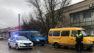 В Астраханской области сотрудники полиции проверили 1586 автобусов