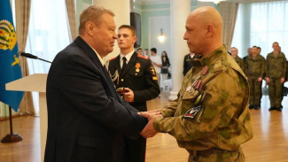 Астраханским ветеранам СВО вручили госнаграды