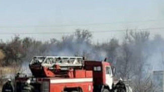 В селе Биштюбинка Астраханской области ликвидировали крупный пожар