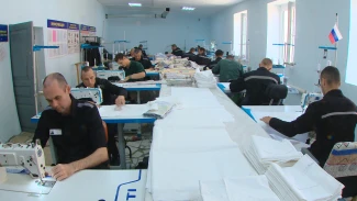 В Астрахани заключенные шьют постельное белье для медицинских заведений
