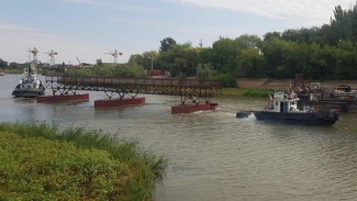 В Астрахани приступили к монтажу центральной части переправы через Серебряную Воложку