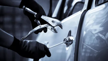 В Астрахани задержали двух несовершеннолетних угонщиков автомобиля