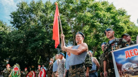 В Астрахани прошёл урок мужества в честь Дня ВДВ