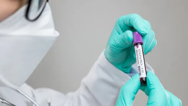 Коэффициент распространения коронавируса в Астрахани снизился до 1,12