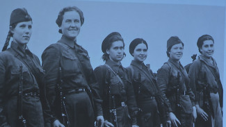 Астраханцы почтили память женщин, отправившихся на фронт в годы Великой Отечественной войны