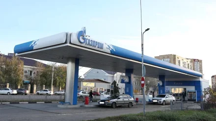 Глава астраханского Минпрома: бензина на нефтебазах достаточно