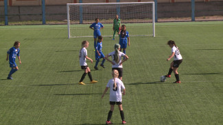 Астраханские футболистки поборются за победу в турнире "Кожаный мяч"