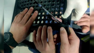 Пальчик мальчика спасли из плена стула в Астрахани