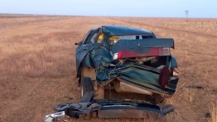 В Астраханской области в ДТП серьёзно пострадал водитель “Лады” 