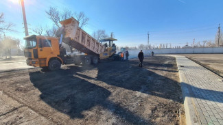 В Астрахани завершается обустройство разворотных площадок на Софьи Перовской и Савушкина