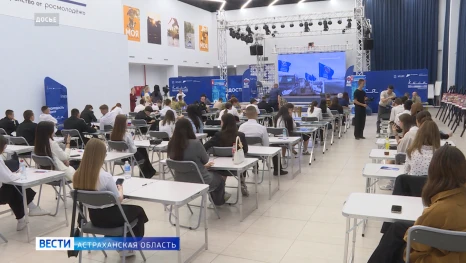Сегодня астраханцы сели за парты, чтобы написать "Диктант Победы"