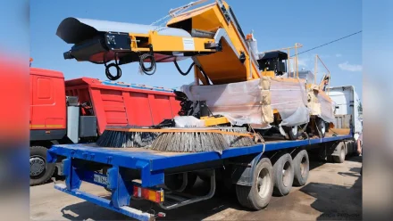 На астраханские улицы вышла новая спецтехника