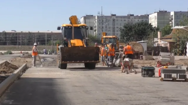 В Астрахани ремонт улицы Бориса Алексеева завершат к концу года