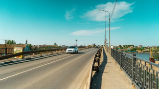 Под Астраханью на мосту через Хурдун введены ограничения движения