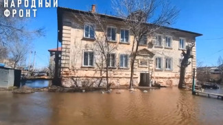 «Маленькая Венеция»: несколько улиц в Астрахани затопило питьевой водой