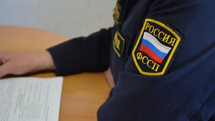 Сотрудник МФО нарушил права заёмщицы и сам заплатил 50 тыс. рублей