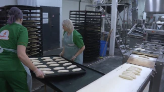Астраханские хлебозаводы не прерывают производство даже в новогодние праздники