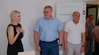 Под Астраханью переселенцы из аварийного жилья получили ключи от новых квартир