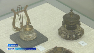В краеведческом музее Астрахани открылась новая выставка «Подруга думы праздной, чернильница моя...»