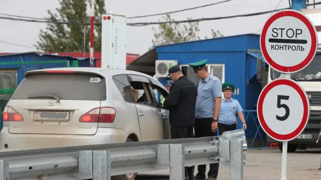 В Астраханской области пограничники задержали 3 разыскиваемых иностранцев