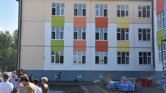 Депутаты проверили строящийся детский сад на 330 мест в Астрахани 