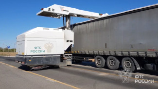 Астраханские таможенники выявляют контрафакт при помощи мобильных комплексов