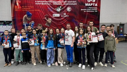 42 медали завоевали астраханские кикбоксеры на чемпионате и первенстве ЮФО