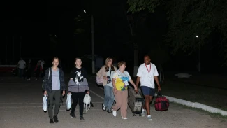 В астраханский лагерь на летний отдых прибыли 49 детей из ЛНР