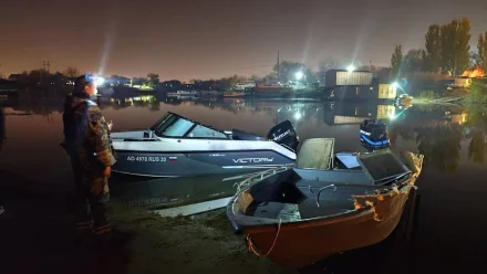 В Астрахани при столкновении лодок пострадали 2 человека