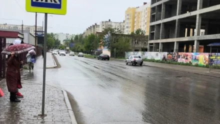 Житель Астрахани на угнанном автомобиле сбил 14-летнюю девочку