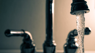 Жителям 8 астраханских сёл на полдня ограничили подачу питьевой воды 