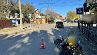 В Астрахани на пешеходном переходе сбили курьера