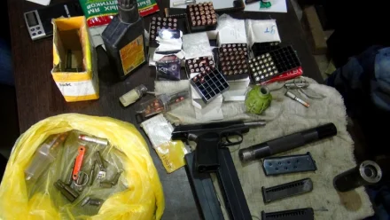 Астраханец устроил у себя дома склад огнестрельного оружия