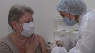 Минздрав России разрешил проводить одновременную вакцинацию от COVID-19 и гриппа