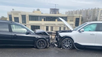 В Астрахани на Новом мосту произошло ДТП, из-за которого образовался дорожный затор