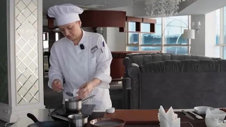 Рубрика «Приятного аппетита»: Овсяная каша на овсяном молоке с клюквой и малиной