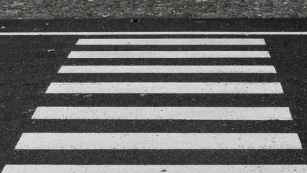 В Астрахани на перекрёстке иномарка насмерть сбила 85-летнюю пенсионерку