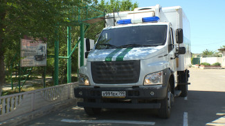 Астраханские конвоиры рассказали, как перевозят заключённых в жару