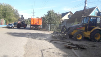 В Астрахани устранили опасный провал на улице Ботвина