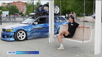 В Астрахань приехал ирландец на автомобиле, который сам превратил в дом на колёсах