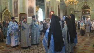 Православные астраханцы отмечают Покров Божьей Матери