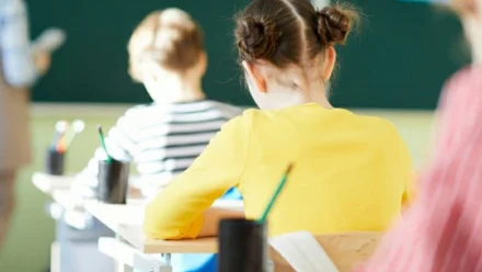 В Астрахани более 131 тысячи детей получили «школьную» выплату