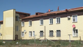 Под Астраханью восстанавливают многоквартирный дом после поджога